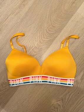 Victoria’s Secret PINK Lightly Lined Wireless Bra